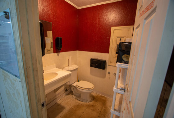 Flex Space- 3,600 SQ FT- HWY 76- Pendleton photo 10