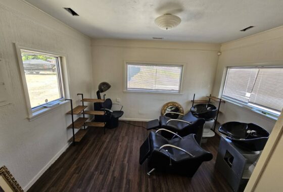 Mixed Use Property- Seneca- Near HWY 123- High Traffic photo 16