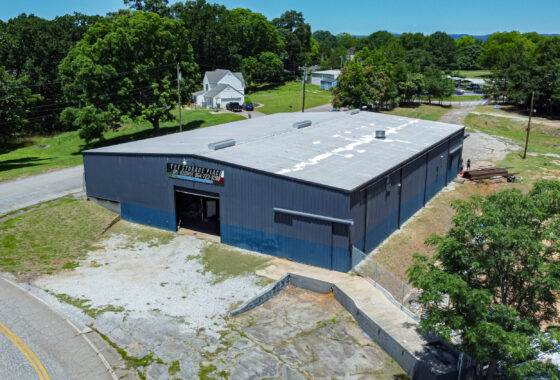 10K SQ FT Warehouse, large lot, Oconee County! photo 2