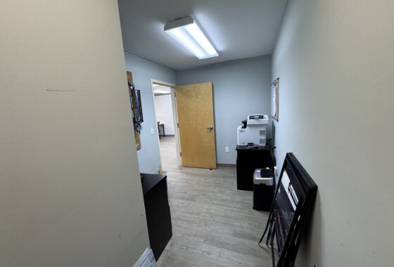 3 Office Suite- Seneca- Off HWY 123 photo 11