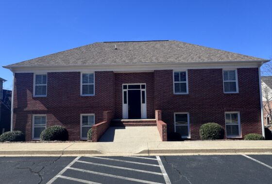 7 Office Suite- 1,600 SQ FT- Seneca photo 1