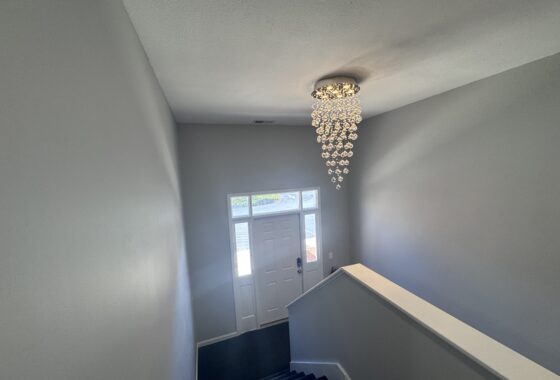 7 Office Suite- 1,600 SQ FT- Seneca photo 2