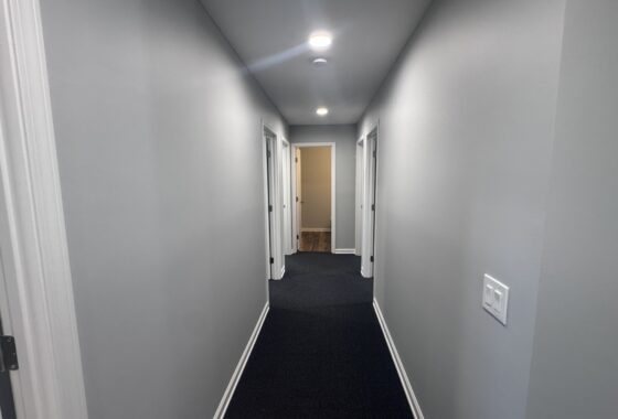 7 Office Suite- 1,600 SQ FT- Seneca photo 4