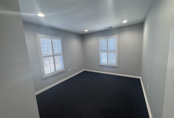 7 Office Suite- 1,600 SQ FT- Seneca photo 6