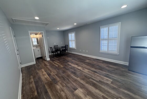 7 Office Suite- 1,600 SQ FT- Seneca photo 8