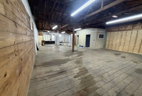 1770 SQ FT Warehouse Space Near Downtown Seneca photo 14