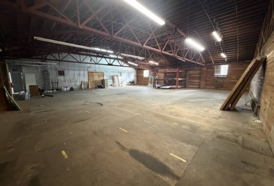 1770 SQ FT Warehouse Space Near Downtown Seneca photo 3