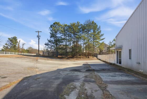 2,400 SQ FT Bldg- Central, Near Clemson photo 2
