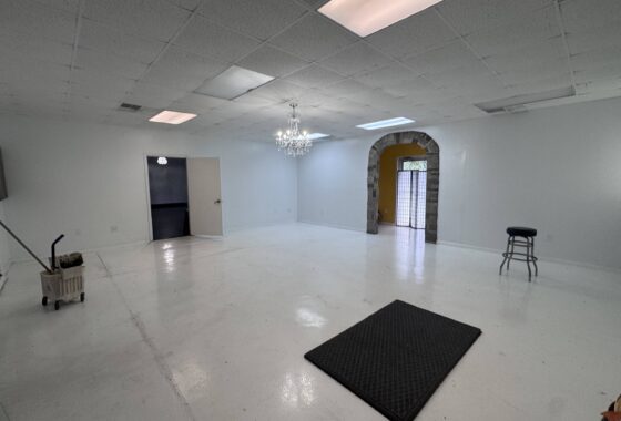 3,200 SQ FT Flex Space Near HWY 76- I-85- Pendleton photo 8