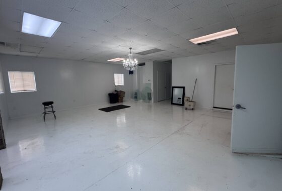 3,200 SQ FT Flex Space Near HWY 76- I-85- Pendleton photo 9