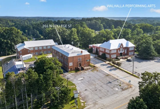 201 N COLLEGE ST WALHALLA SC 29691 photo 2